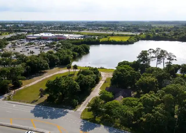 Property at 2511 S Jenkins Rd Unit 2511, Fort Pierce, FL, 34947, 3 beds, 1 bath, [object Object]