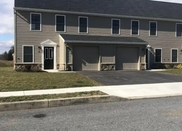 Property at 26 Spring View St, Carlisle, PA, 17013, 2 beds, 2.5 baths, [object Object]