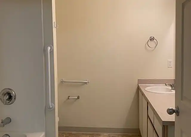 Property at 3695 D St NE Unit 3659E, Salem, OR, 97301, 1 bed, 1 bath, [object Object]