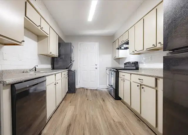 Property at Getwell Pointe Apartments - 3007 Getwell Rd, Memphis, TN, 38118, 2 beds, 1.5 baths, [object Object]