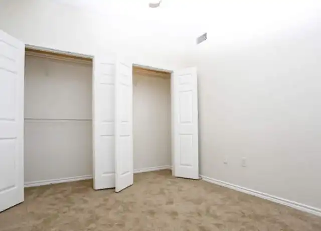 Property at 5100 Eisenhauer Rd Unit 3245, San Antonio, TX, 78218, 3 beds, 2 baths, [object Object]