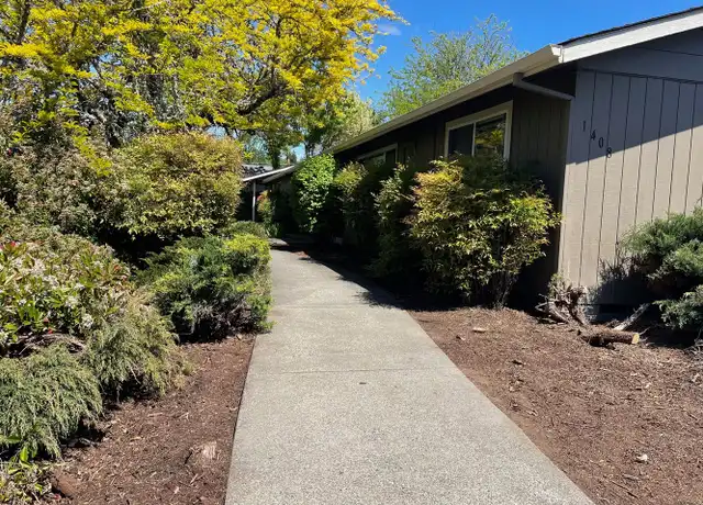 Property at 415 SE 9th St Unit 2, Grants Pass, OR, 97526, 2 beds, 1 bath, [object Object]