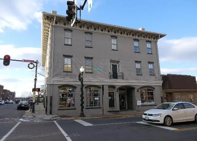 Property at 102 N Main St, Culpeper, VA, 22701, 1 bed, 1 bath, [object Object]