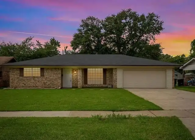 Property at 2416 Melrose Ave, Bossier City, LA, 71111, 2 beds, 2 baths, [object Object]