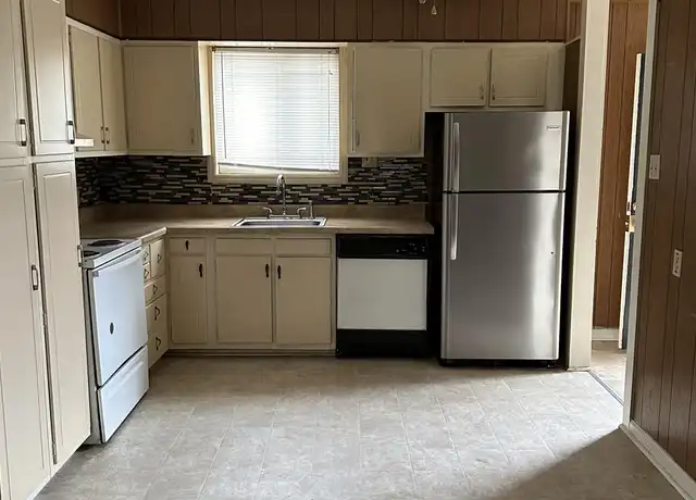 Property at 411 Northside Dr Unit A9, Valdosta, GA, 31602, 1 bed, 1 bath, [object Object]