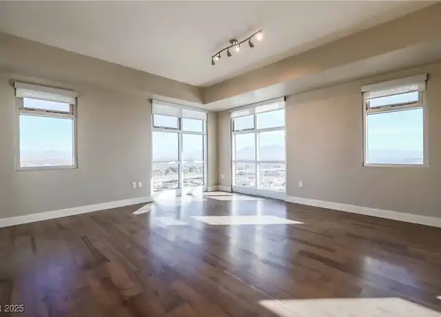 Property at 150 S Las Vegas Blvd Unit 2014, Las Vegas, NV, 89104, 3 beds, 2.5 baths, [object Object]