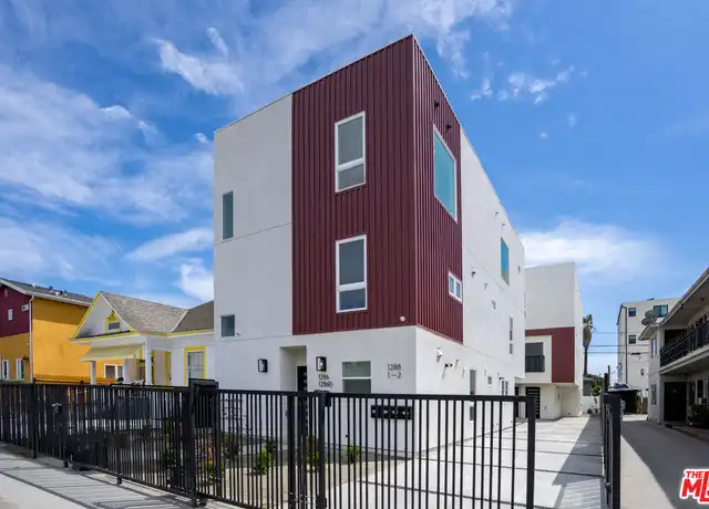 Property at 1288 W 35th Pl, Los Angeles, CA, 90007, 22 beds, 17.5 baths, [object Object]