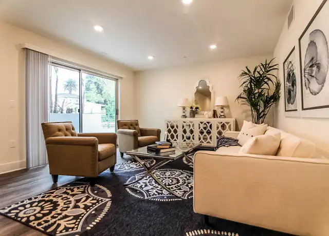 Property at 5026 Rosewood Ave Unit 505, Los Angeles, CA, 90004, 2 beds, 2 baths, [object Object]