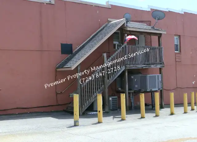Property at 527 Midland Ave Unit UF, Midland, PA, 15059, 2 beds, 1 bath, [object Object]