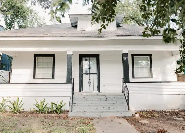 Property at 1107 Angelina St, Austin, TX, 78702, 3 beds, 2 baths, [object Object]