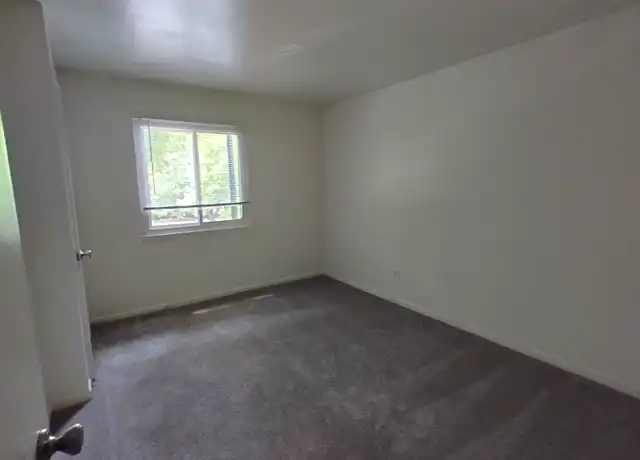 Property at 600 Reusens Rd Unit F65, Lynchburg, VA, 24503, 2 beds, 1.5 baths, [object Object]