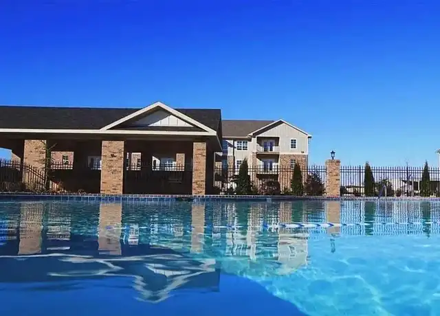 Property at Highland Park Apartments - 995 Pine Ave, Springdale, AR, 72762, 1-2 bed, 1-2 bath, [object Object]