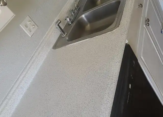 Property at 100 Uhland Rd, San Marcos, TX, 78666, 2 beds, 1 bath, [object Object]