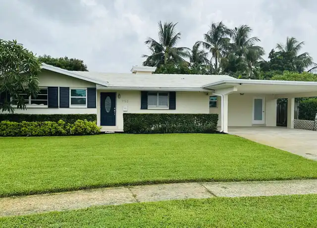 Property at 952 SW 13th Dr, Boca Raton, FL, 33486, 3 beds, 2 baths, [object Object]