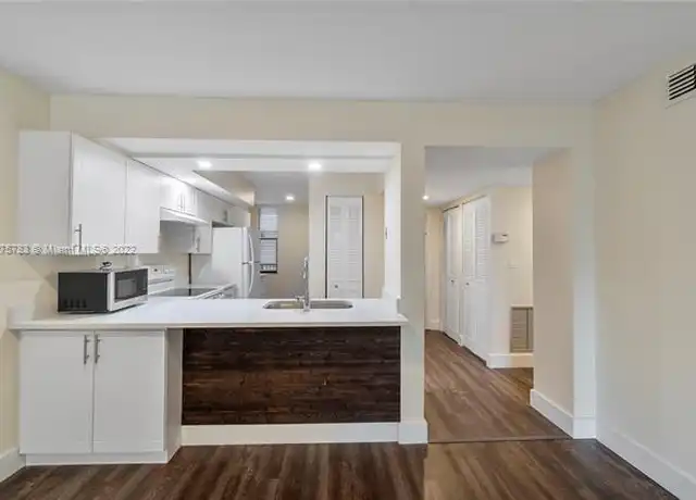 Property at 6800 Cypress Rd, Plantation, FL, 33317, 2 beds, 2 baths, [object Object]