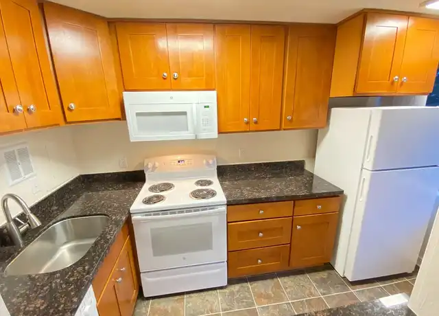 Property at Mercer Vista Apartments - 401 E Mercer St, Seattle, WA, 98102, 1 bed, 1 bath, [object Object]