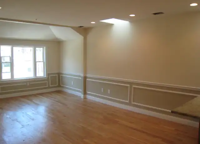 Property at 614 Main St Unit 2, Medford, MA, 02155, 3 beds, 2 baths, [object Object]