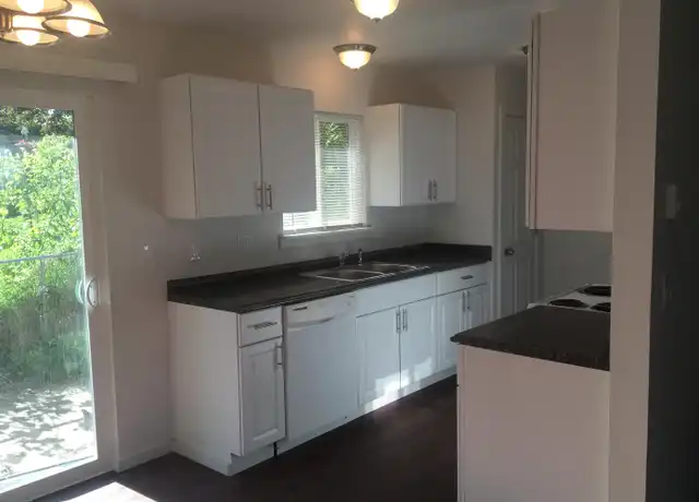 Property at 2517 18th Ave, Forest Grove, OR, 97116, 2 beds, 1 bath, [object Object]