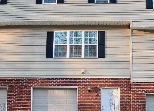 Property at 110 Aaron Pl, Lynchburg, VA, 24502, 3 beds, 3 baths, [object Object]