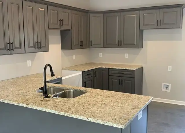 Property at 885 E Baddour Pkwy Unit 27, Lebanon, TN, 37087, 3 beds, 2.5 baths, [object Object]