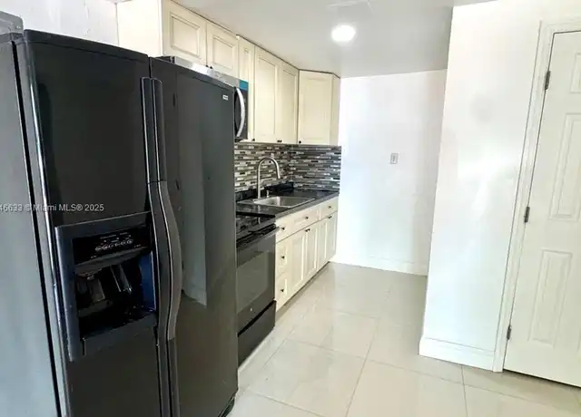 Property at 11600 SW 181st Ter, Miami, FL, 33157, 2 beds, 2 baths, [object Object]