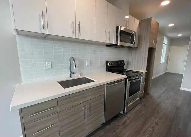 Property at Sylvan Court - 1901 E Fir St, Seattle, WA, 98122, 1-2 bed, 1 bath, [object Object]