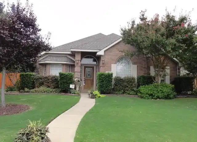 Property at 10711 Sweetwater Dr, Frisco, TX, 75035, 3 beds, 2 baths, [object Object]