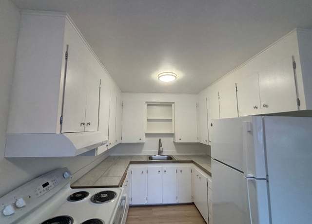 Photo of 15548 27th Ave NE Unit 2, Shoreline, WA 98155