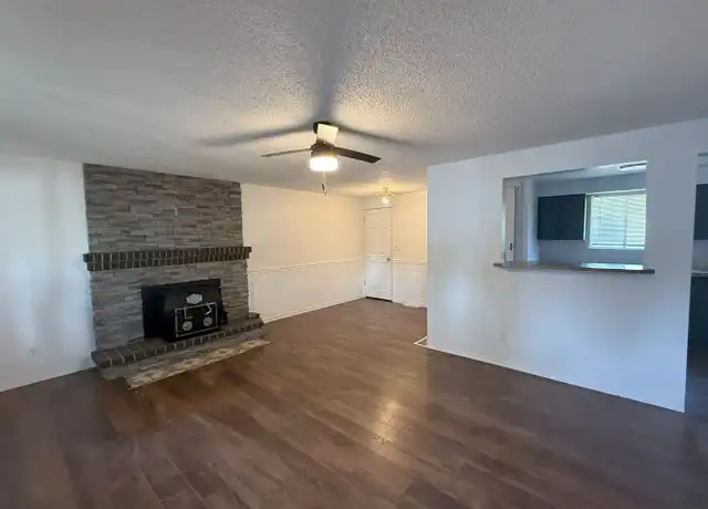 Property at 1524 N Vista Rd, Spokane Valley, WA, 99212, 4 beds, 2 baths, [object Object]