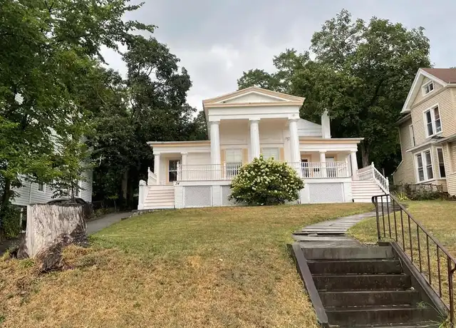 Property at 34 East Ave #34, Middletown, NY, 10940, 3 beds, 1 bath, [object Object]