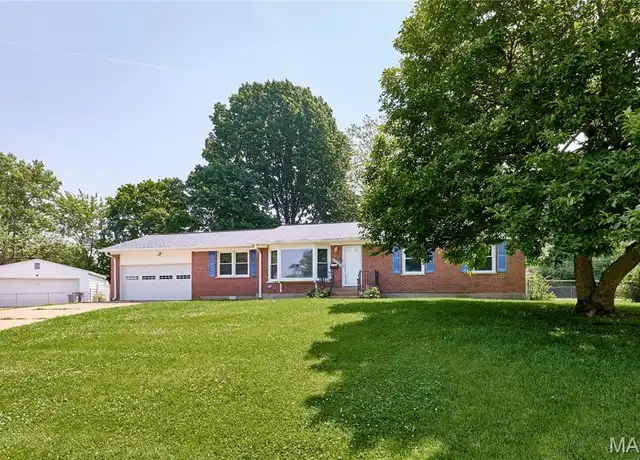 Property at 10900 Saint Boniface Ln, Saint Ann, MO, 63074, 3 beds, 2.5 baths, [object Object]