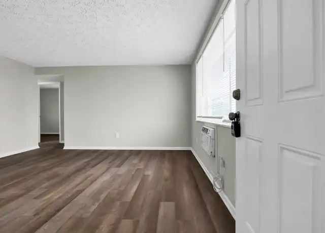 Property at 841 Kingsford Rd Unit C, Columbus, OH, 43204, 2 beds, 1 bath, [object Object]