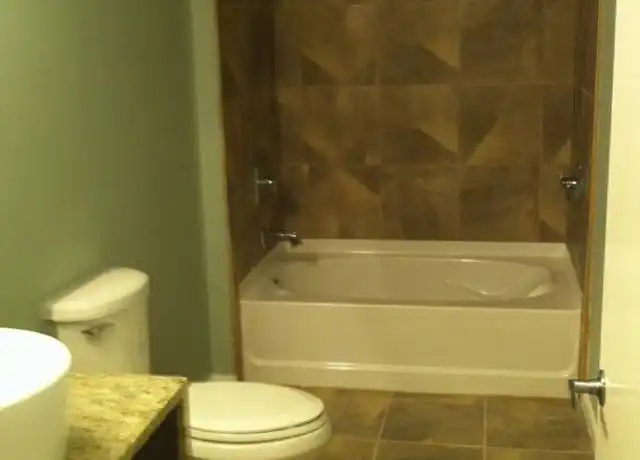 Property at 250 S Meridian St Unit 402, Indianapolis, IN, 46225, 1 bed, 1 bath, [object Object]