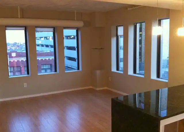 Property at 250 S Meridian St Unit 402, Indianapolis, IN, 46225, 1 bed, 1 bath, [object Object]