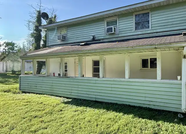 Property at 317 W Allen St Unit A, Hendersonville, NC, 28739, 1 bed, 1 bath, [object Object]