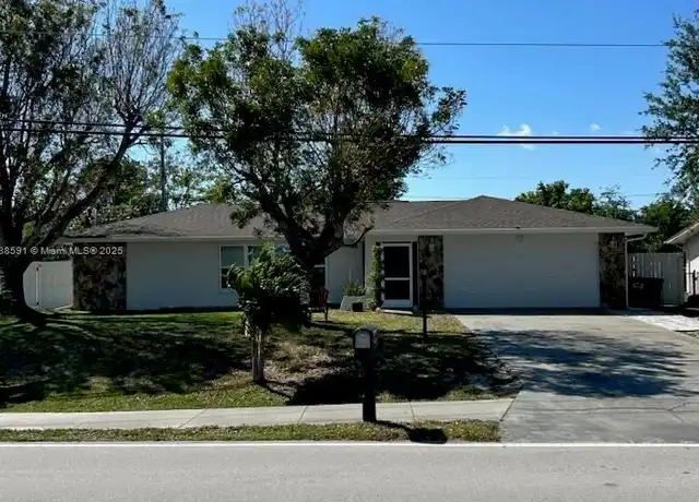 Property at 4020 Country Club Blvd, Cape Coral, FL, 33904, 3 beds, 3 baths, [object Object]
