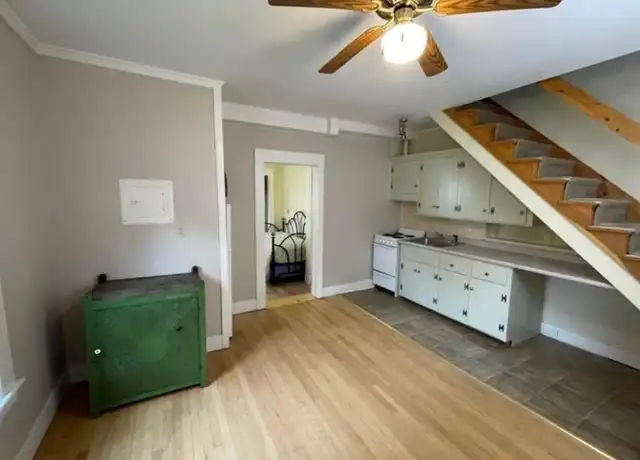Property at 115 Summer St Unit 2, Springfield, VT, 05156, 1 bed, 1 bath, [object Object]