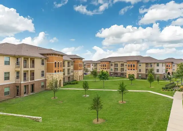 Property at Vue Castle Hills - 5500 State Highway 121, The Colony, TX, 75056, 1 bed, 1 bath, [object Object]