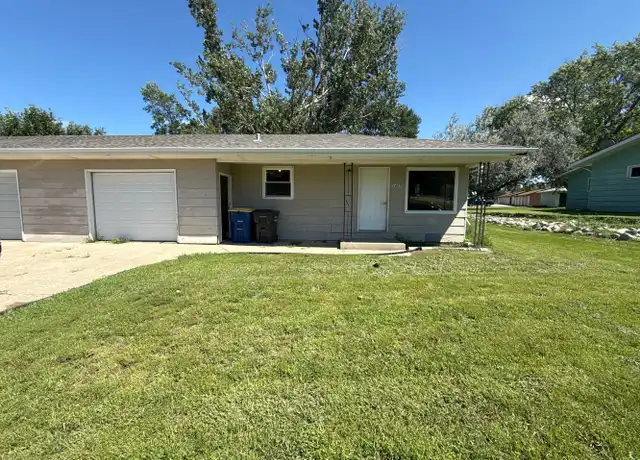 Property at 1407 7th Ave SW, Jamestown, ND, 58401, 2 beds, 1 bath, [object Object]
