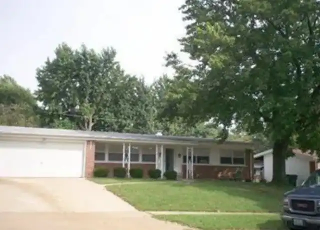 Property at 1670 Fairmount Dr, Florissant, MO, 63033, 3 beds, 2 baths, [object Object]