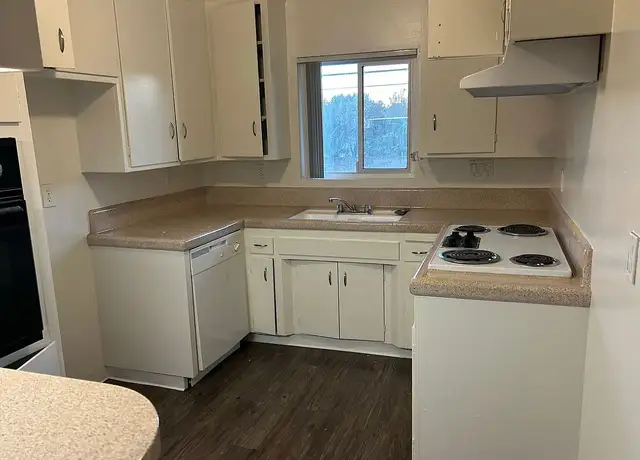 Photo of 2440 N Harbor Blvd, Fullerton, CA 92835