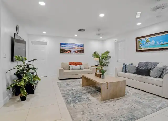 Property at 244 Greymon Dr, West Palm Beach, FL, 33405, 2 beds, 1 bath, [object Object]