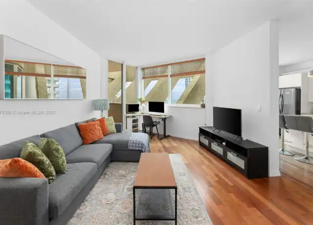 Property at 300 S Pointe Dr #907, Miami Beach, FL, 33139, 1 bed, 1.5 baths, [object Object]