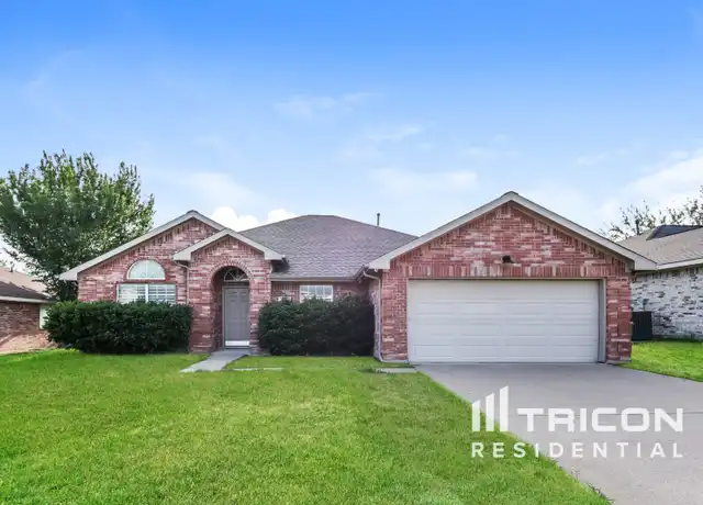 Property at 821 Passive Dr, Cedar Hill, TX, 75104, 3 beds, 2 baths, [object Object]