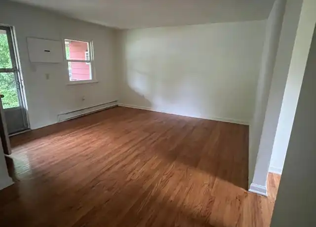 Property at 1 Kenalcon Dr Unit 4, Phoenixville, PA, 19460, 2 beds, 1 bath, [object Object]