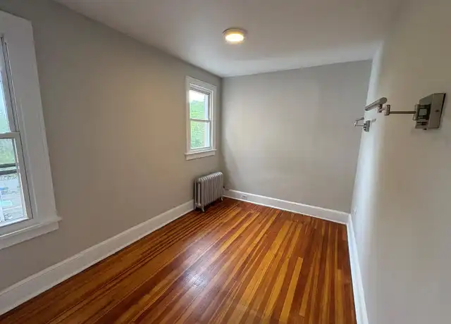 Property at 128 Park Hill Ave, Yonkers, NY, 10701, 3 beds, 1 bath, [object Object]