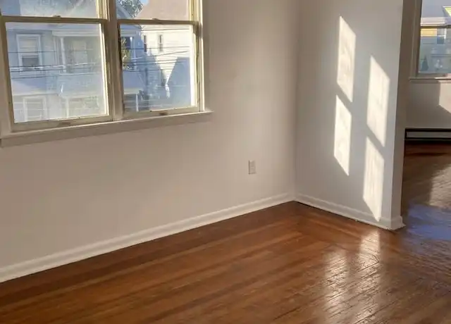 Property at 901 Nott St Unit 2, Schenectady, NY, 12308, 4 beds, 1 bath, [object Object]