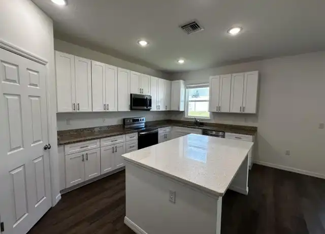 Property at 1169 Stratton Ave, Groveland, FL, 34736, 3 beds, 2 baths, [object Object]