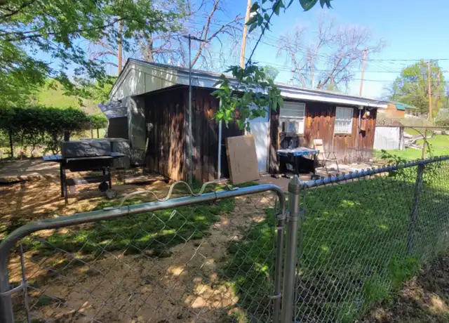 Property at 1211 W Oak Ave Unit 1/2, Duncan, OK, 73533, 1 bed, 1 bath, [object Object]