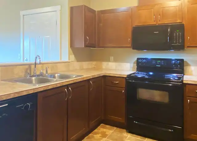 Property at Catron Apartments - 501 Catron St N, Monmouth, OR, 97361, 1-3 bed, 1-2 bath, [object Object]
